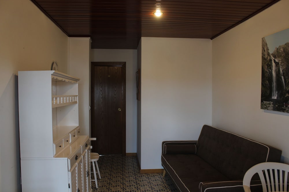 Shared Dormitory, Mixed Dorm, Shared Bathroom (1 bed in a 4-Bed Dormitory Room) photo 2