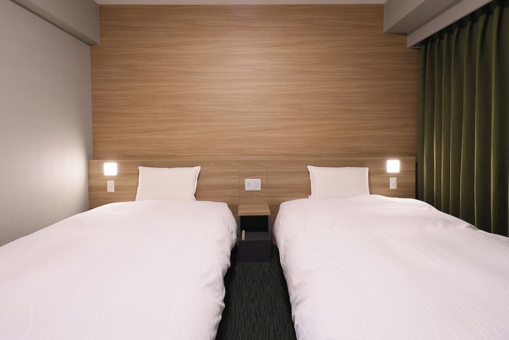 Basic Twin Room, Non Smoking - Photo 7