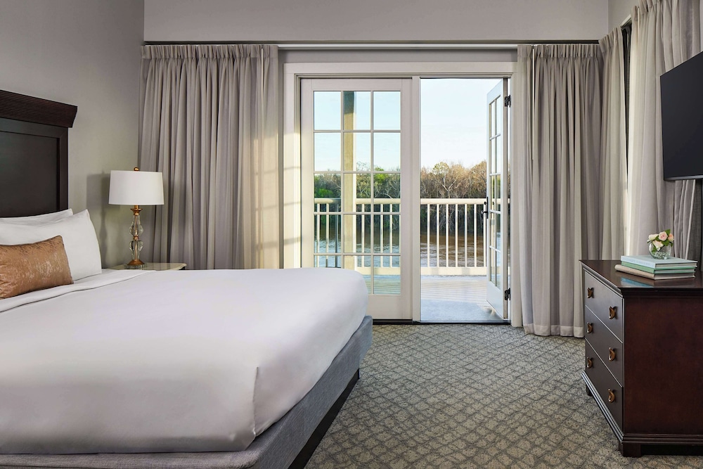 Room, 1 King Bed, Accessible, Bathtub
