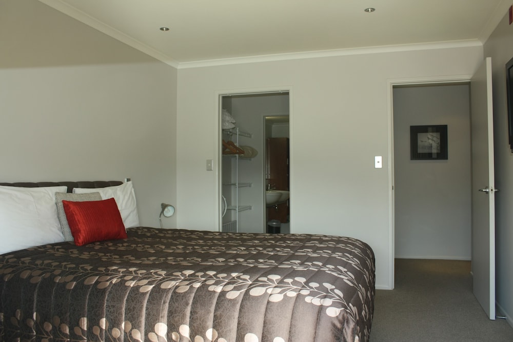 Standard Apartment, 2 Bedrooms, 2 Bathrooms, Executive Level photo 2