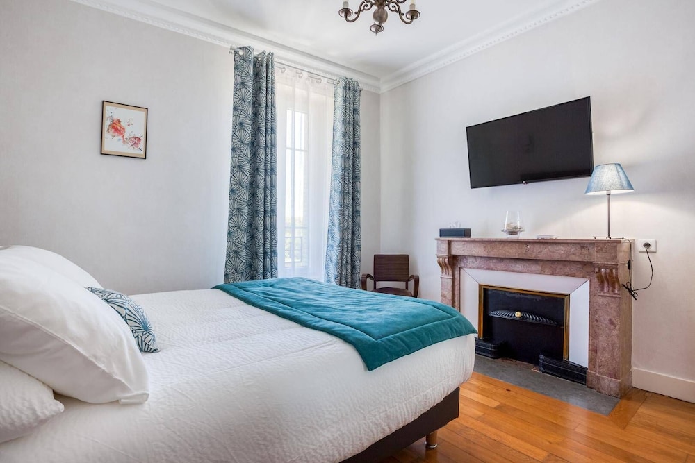 Double Room, Private Bathroom, River View (Tilleuls) - Photo 3