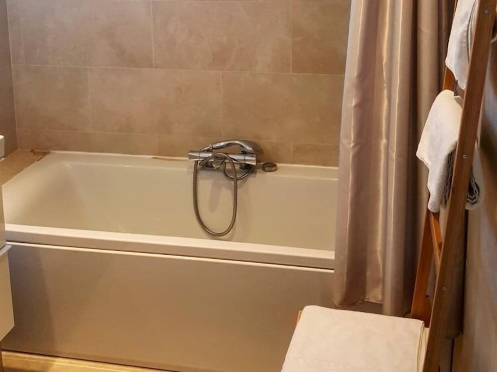 Apartment, Ensuite, Sea View photo 2
