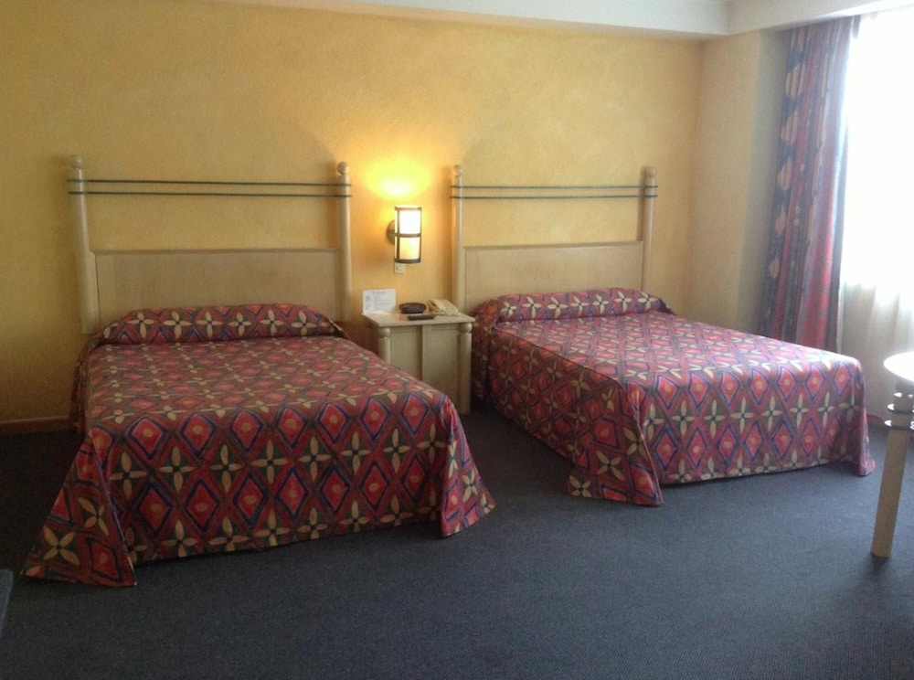Standard Double Room, 2 Double Beds photo 3