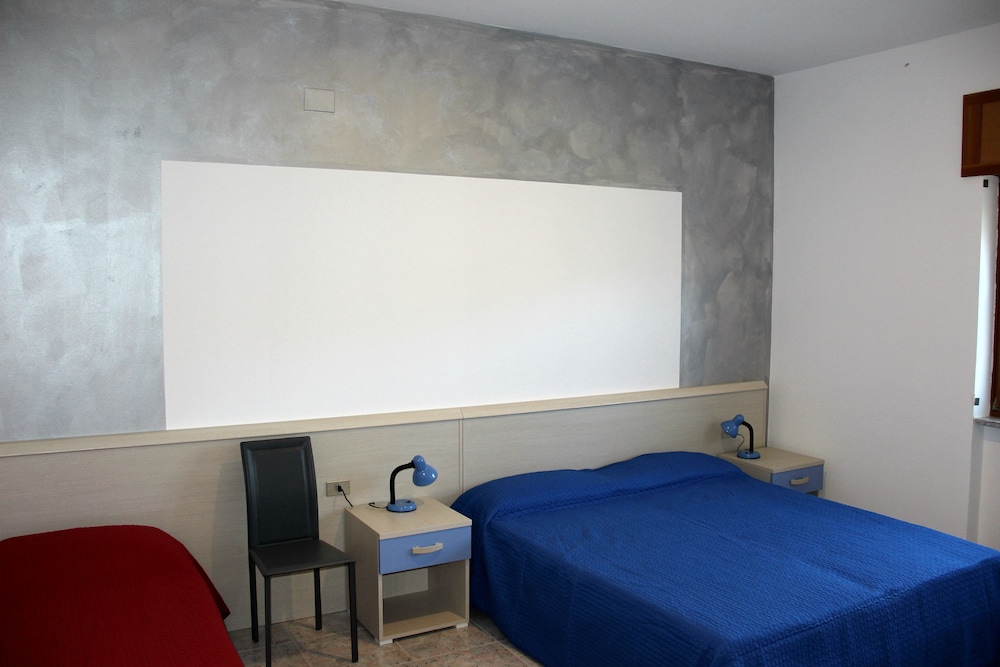 Classic Triple Room photo 1