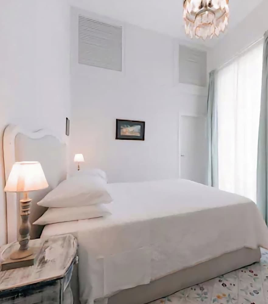 Basic Double or Twin Room - Photo 3