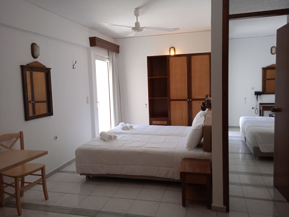 Quadruple Room, Sea View photo 2