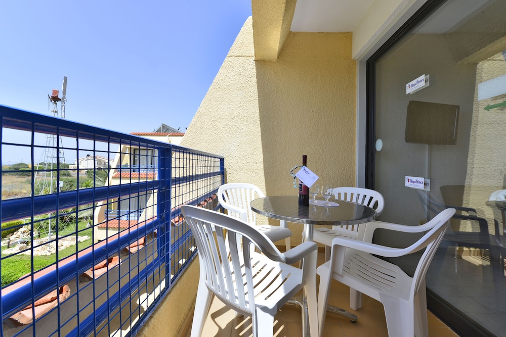 Family Apartment, 1 Bedroom, Garden View - Photo 8