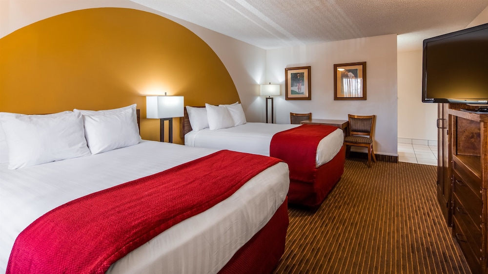 Standard Room, 2 Queen Beds, Non Smoking, Refrigerator photo 2
