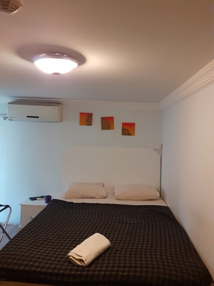Single Room photo 1