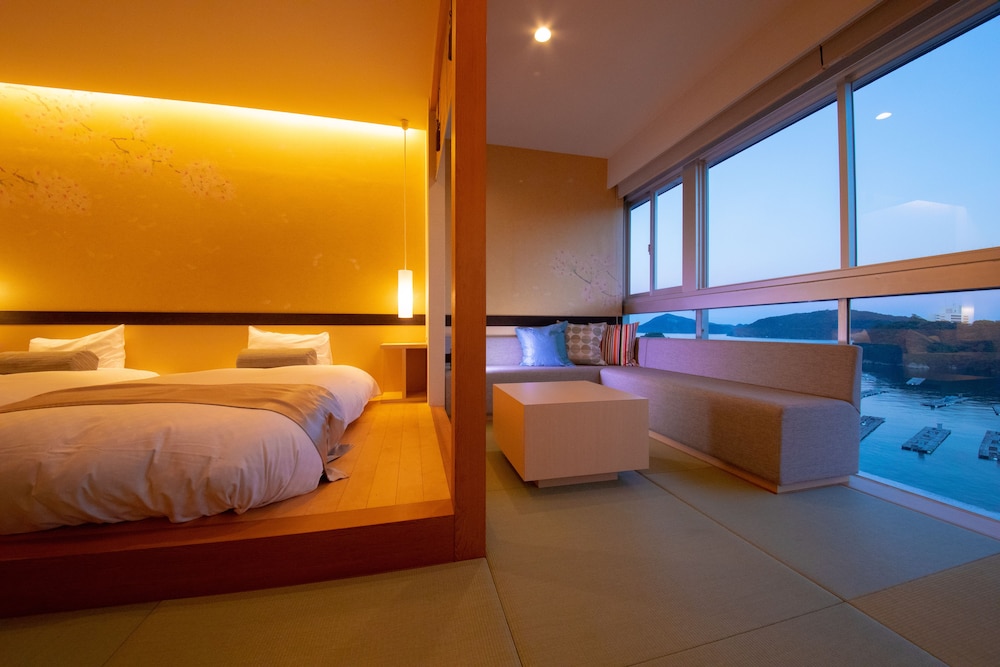Sakura Twin Room, 12 tatami mats, Ocean View photo 2