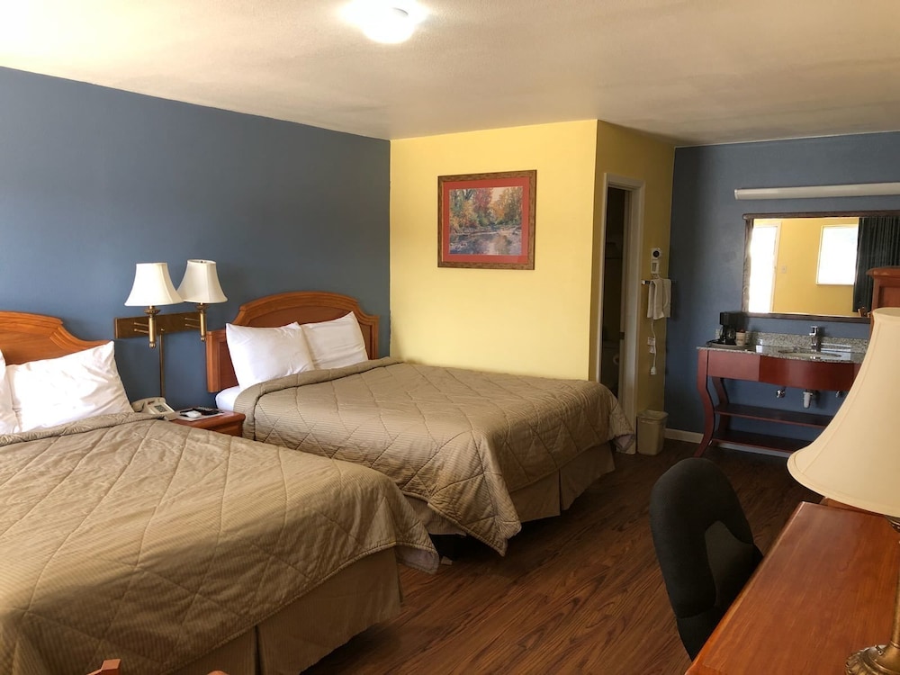 Basic Double Room, 2 Bedrooms