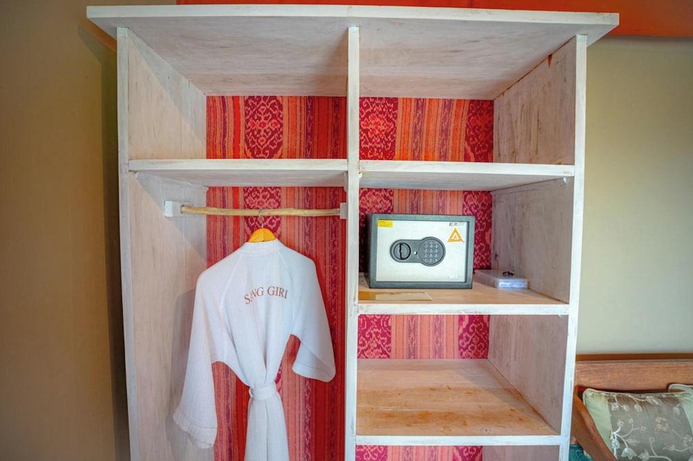 Suite Tent with Forest View photo 3