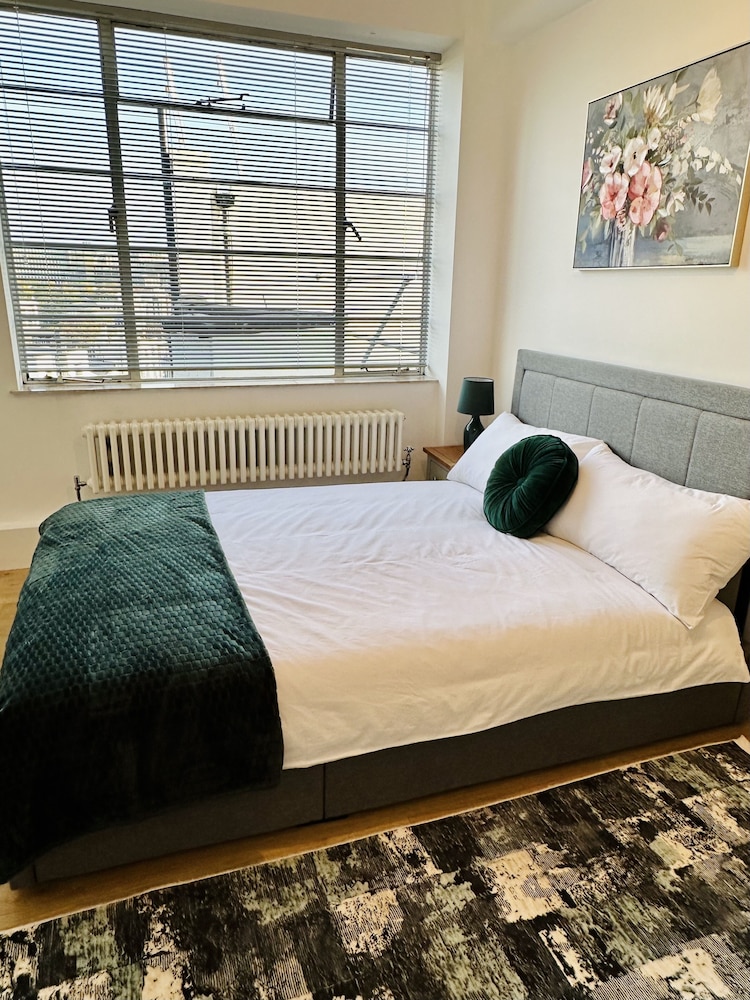 Deluxe Apartment photo 2