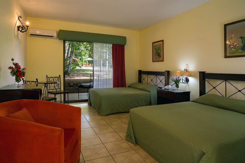 Standard Double Room, 2 Double Beds photo 3