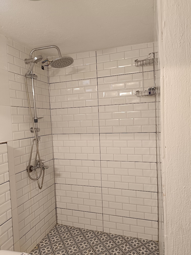 Basic Room photo 2