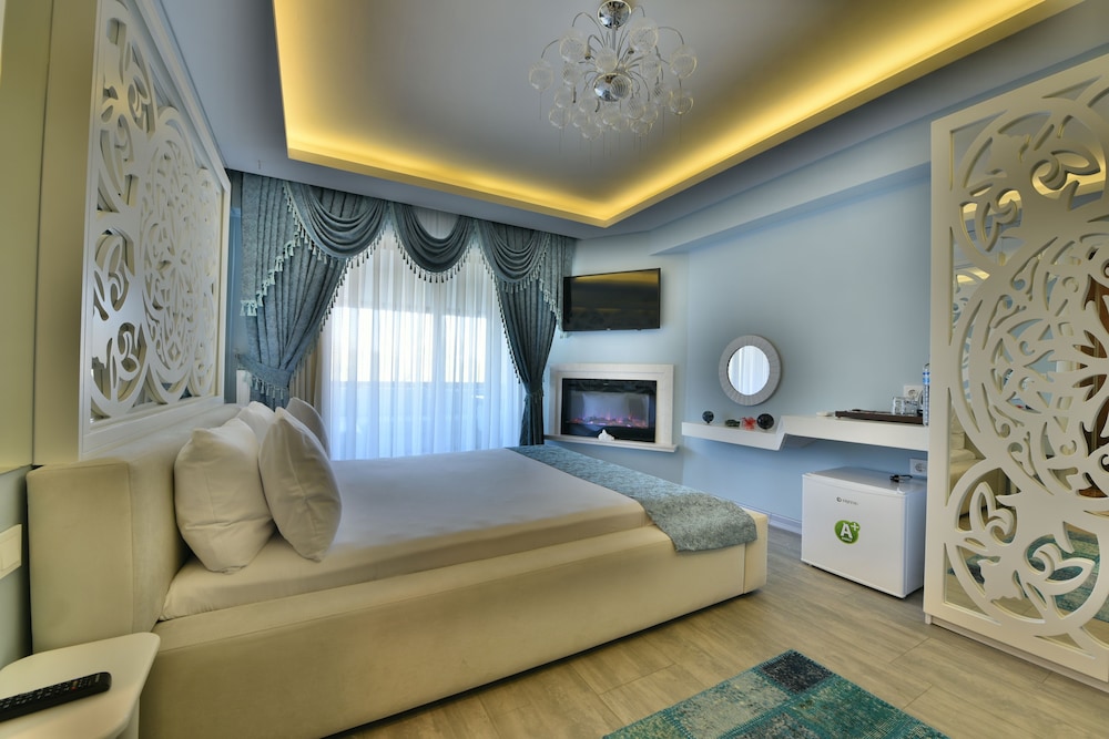 Habitación Suite con Jacuzzi Florit.