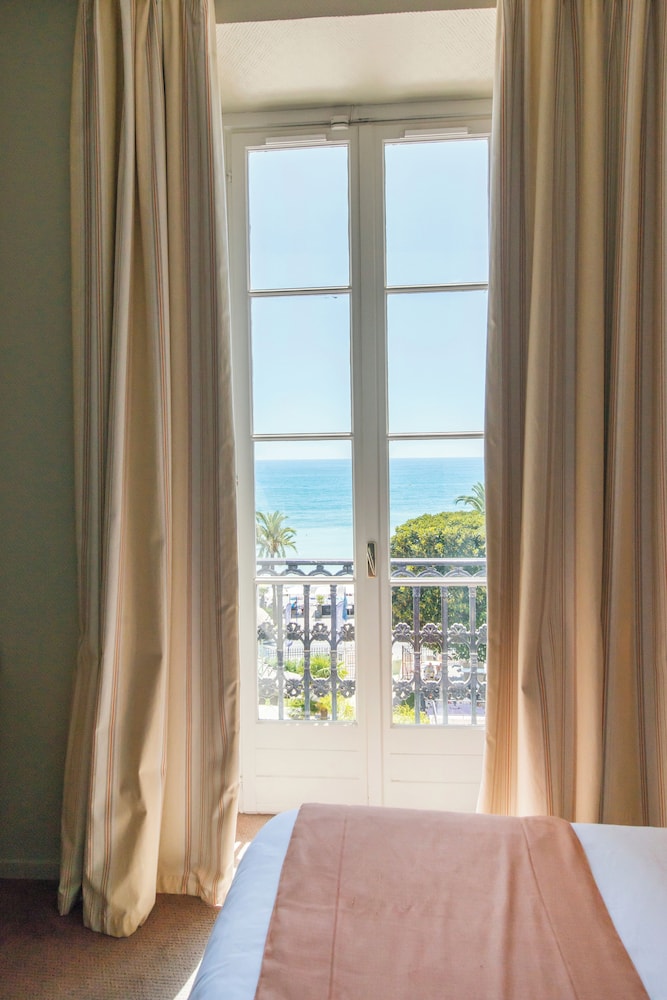 Deluxe Quadruple Room, Sea View - Photo 3