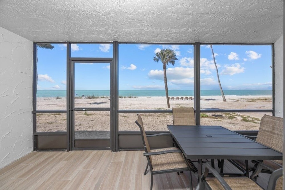 Condo, 3 Bedrooms