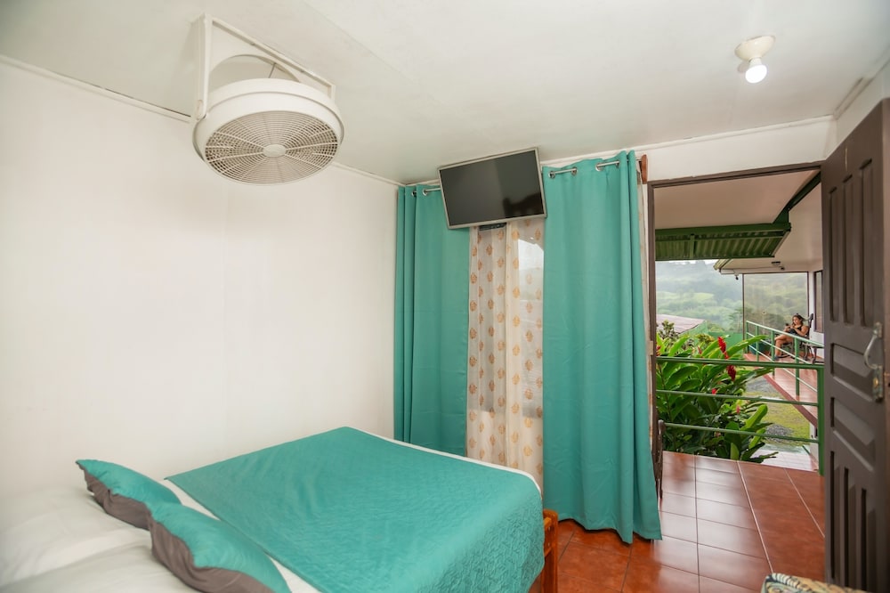 Classic Double Room, Private Bathroom, Courtyard View photo 1
