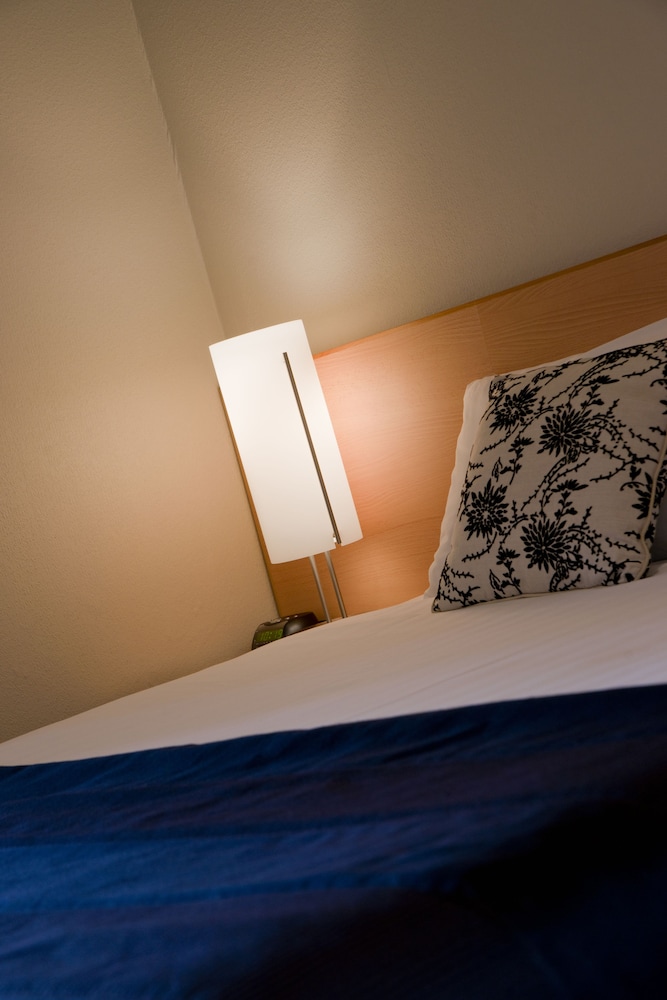 Hotel Twin - Photo 1