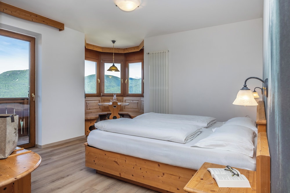 Deluxe Room, Mountain View photo 3
