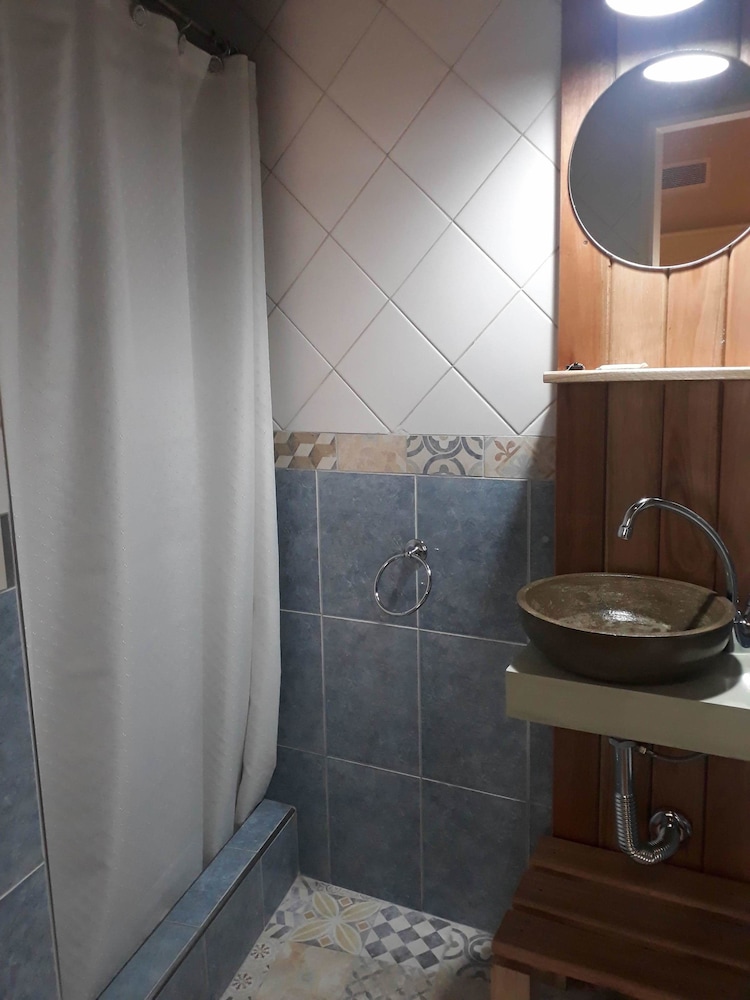 Standard Room - Photo 14