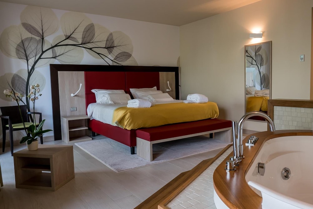 Junior Suite, Hot Tub