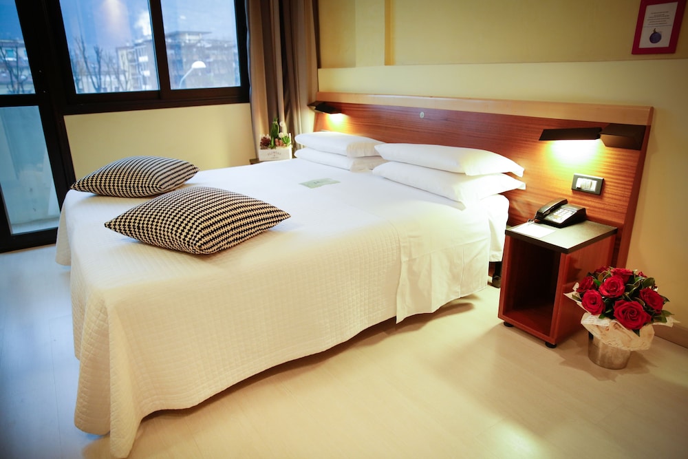 Comfort Double Room Single Use - Photo 8