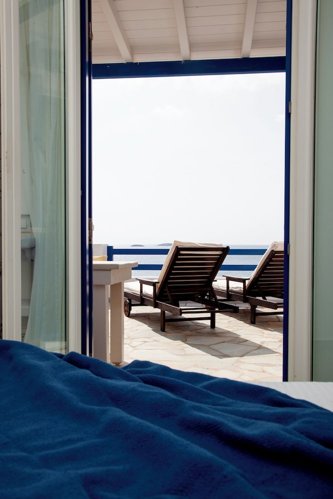 Studio Suite, Sea View