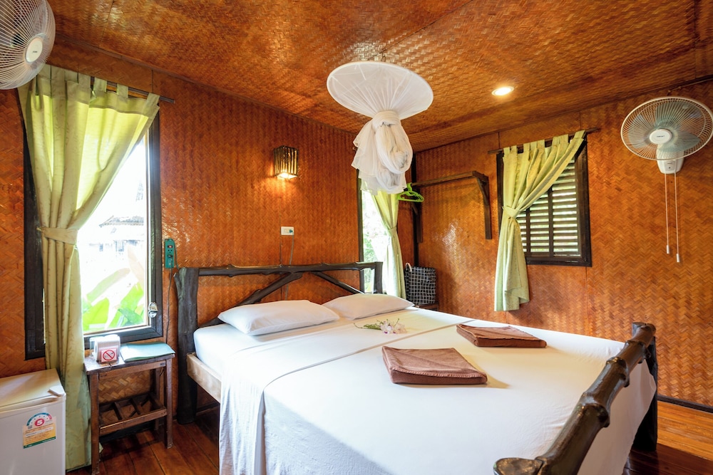 Cozy Fan Room - Double Bed photo 1