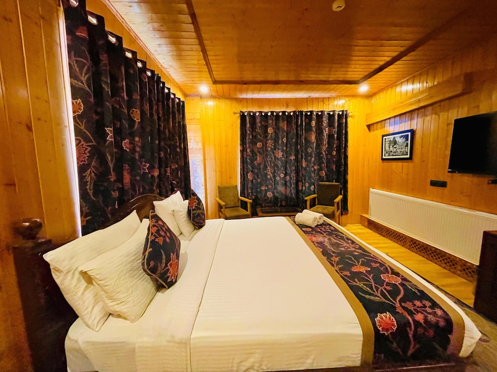 Premium Double Room, Private Bathroom, River View