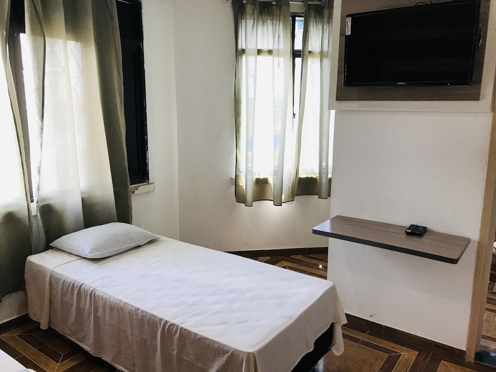 Premium Quadruple Room, 1 Bedroom photo 2