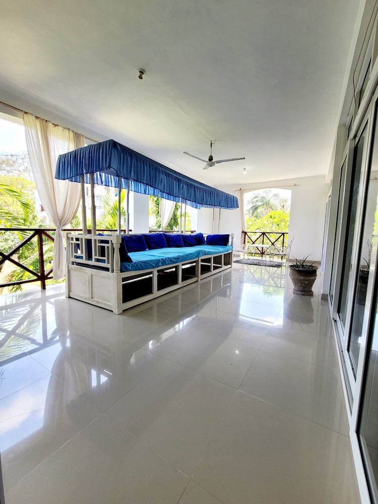 Luxury Apartment, Pool View photo 1