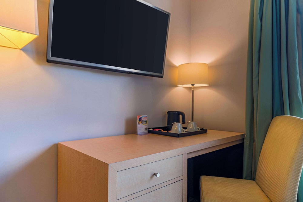 Family Room (Residence) photo 3
