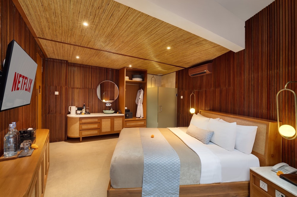 Suite Room With Jacuzzi photo 2