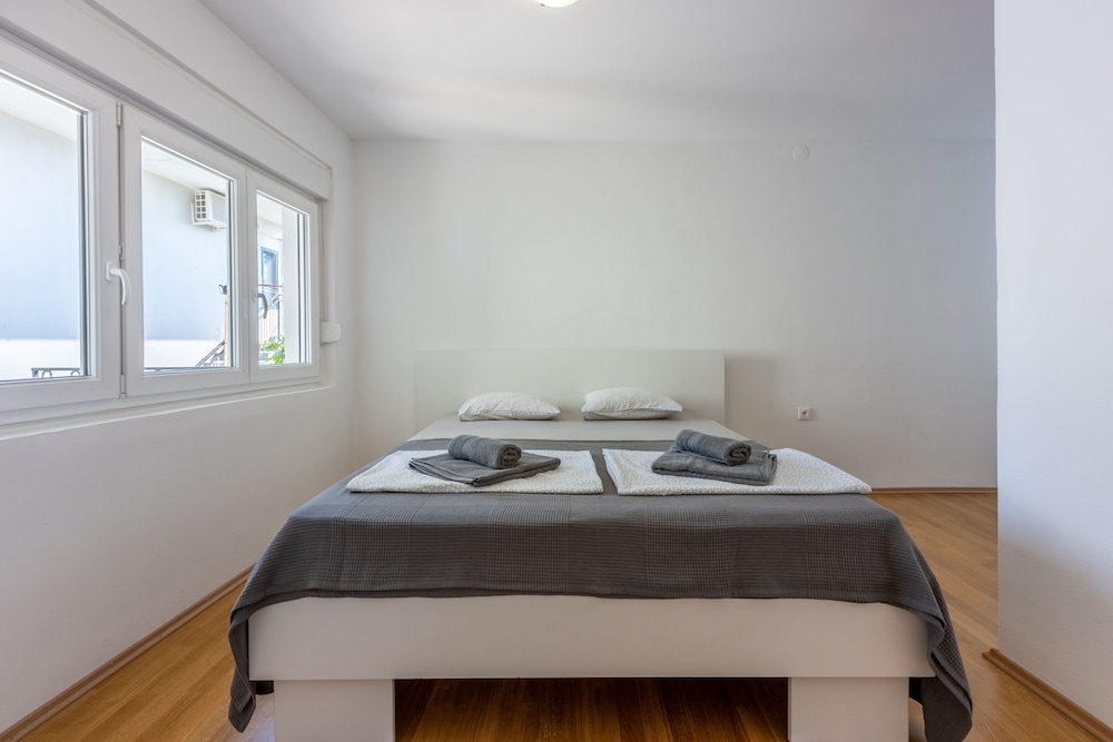 Apartment (A1)