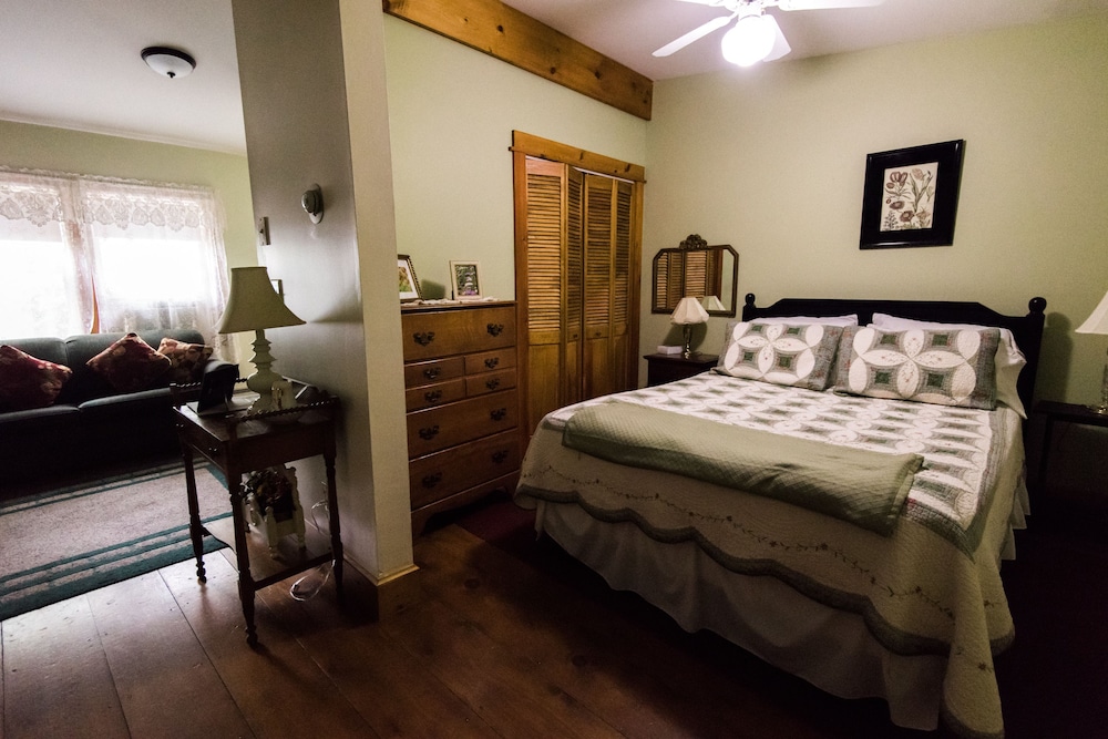 Apartment, 1 Queen Bed, Kitchenette