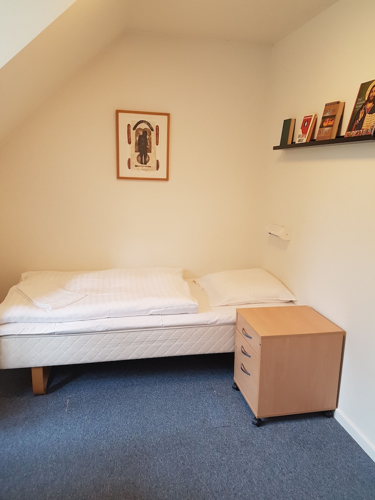 Basic Single Room photo 1