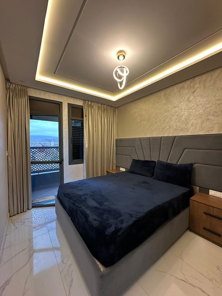 Deluxe Penthouse, 2 Bedrooms, Balcony