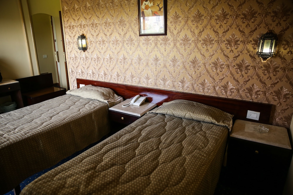 Family Room photo 1