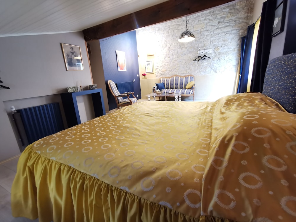 Deluxe Double or Twin Room photo 1