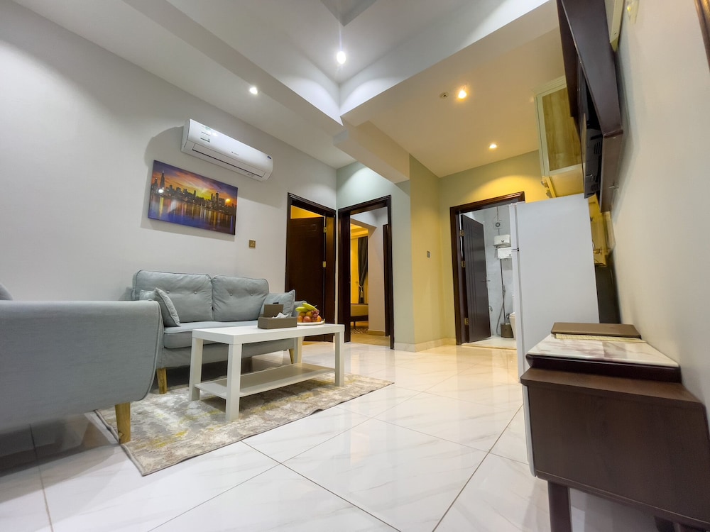 Deluxe Apartment