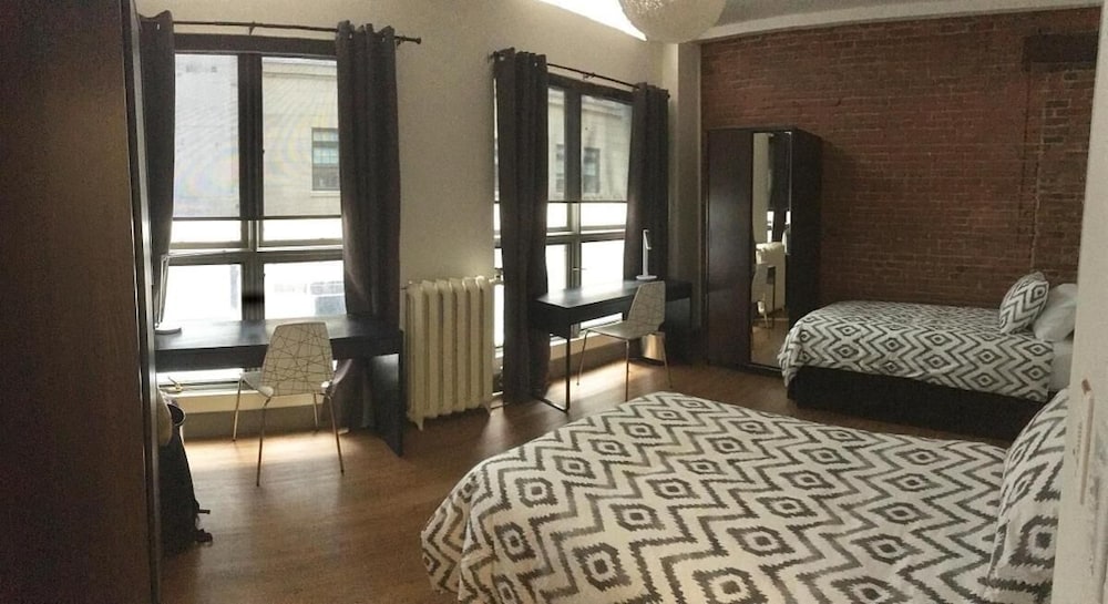 Twin Room, 2 Twin Beds, Shared Bathroom photo 1