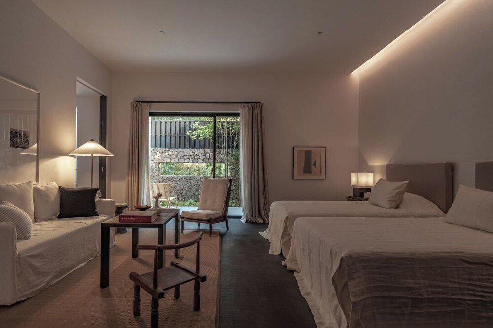 Exclusive Twin Room, Balcony, Mountain View