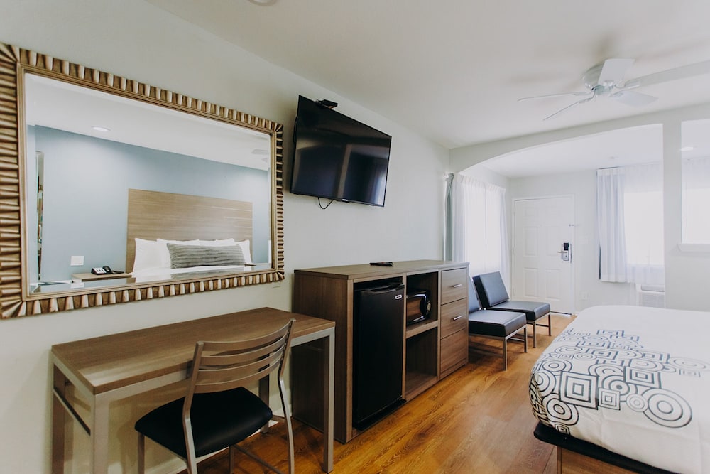 Executive Room, 1 King Bed with Sofa bed, Non Smoking, photo 6