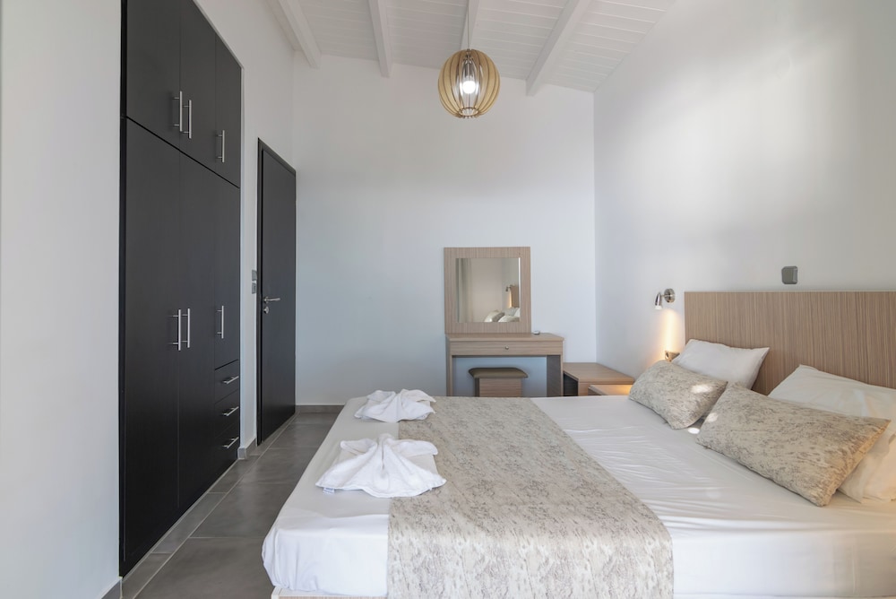 Villa, 2 Bedrooms, Private Pool, Sea View photo 3