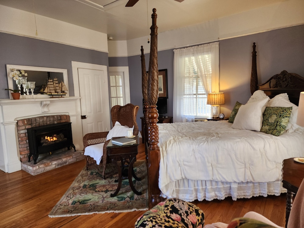 Somerset Suite