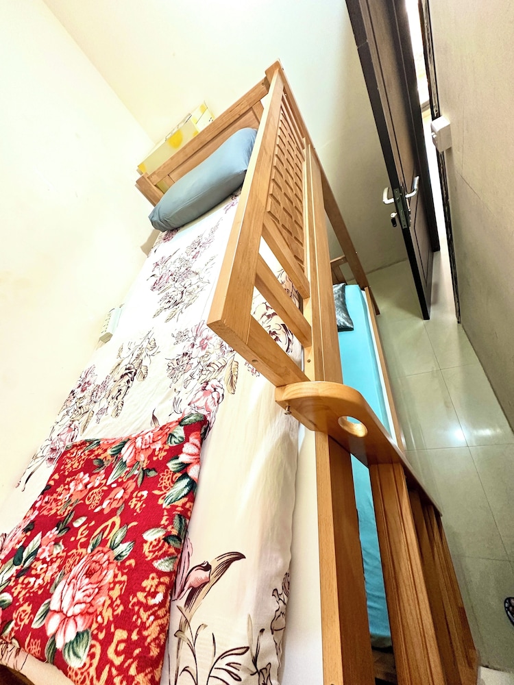 Executive Shared Dormitory, Women Only photo 3