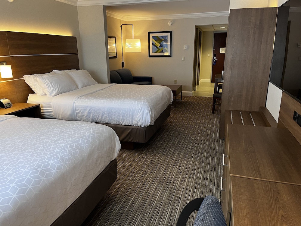 Standard Room, Multiple Beds photo 1