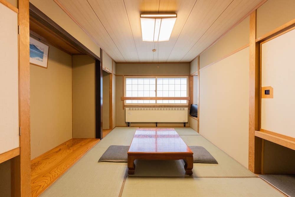Traditional Twin Room photo 2